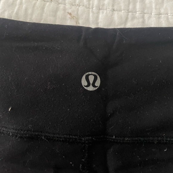 Lululemon crop leggings - Picture 2 of 4
